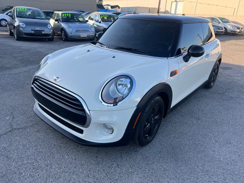 Used 2015 MINI Cooper image 1