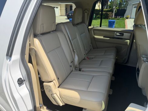 Used 2017 Ford Expedition EL 4WD Limited image 10