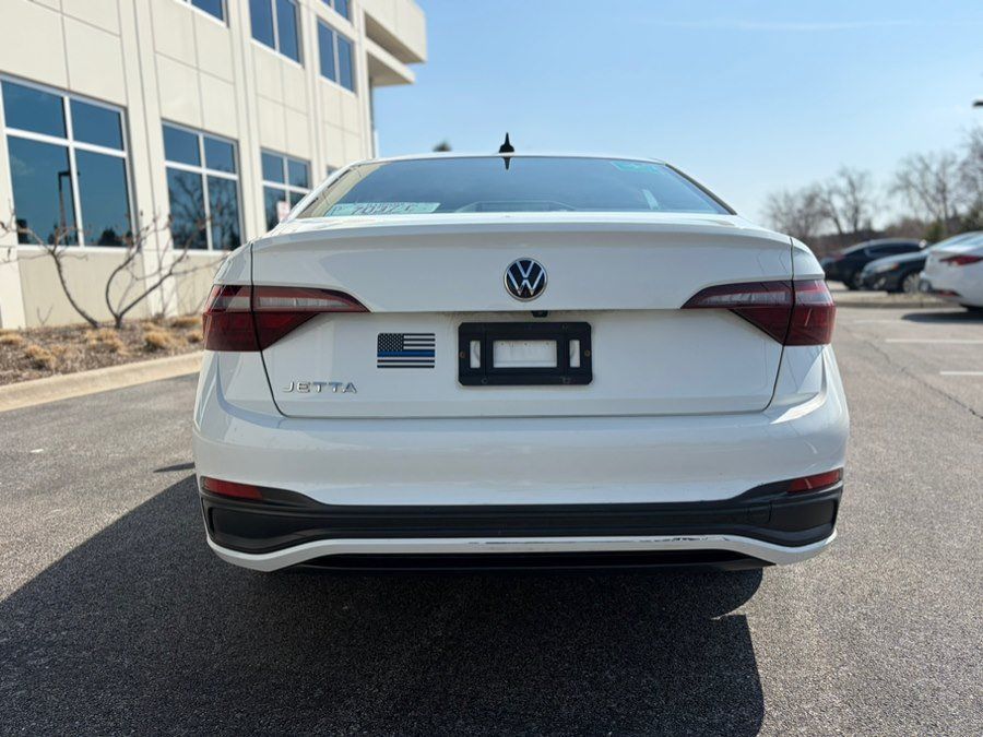 Used 2022 Volkswagen Jetta S FWD image 5