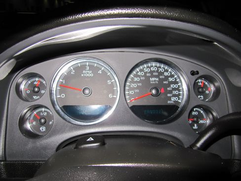 Used 2008 Chevrolet Avalanche LTZ image 18