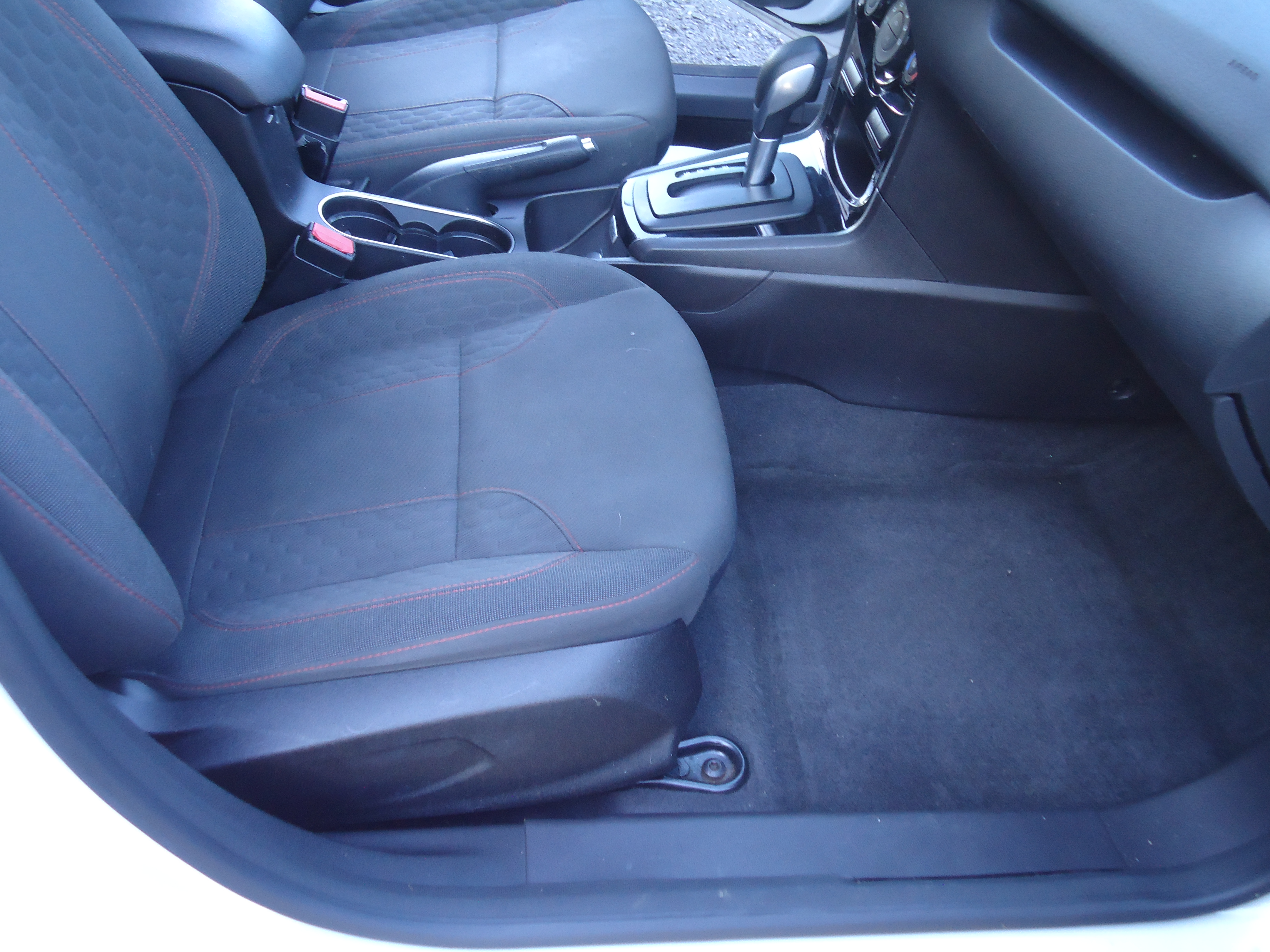 Used 2016 Ford Fiesta SE Sedan FWD image 9