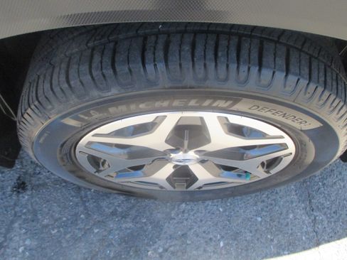 Used 2021 Subaru Forester Premium AWD/4WD image 21
