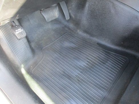 Used 2016 Dodge Charger SE image 18