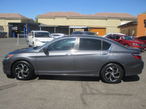 Used 2017 Honda Accord LX Special Edition image 2