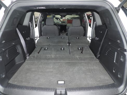 Used 2025 GMC Acadia Elevation image 27