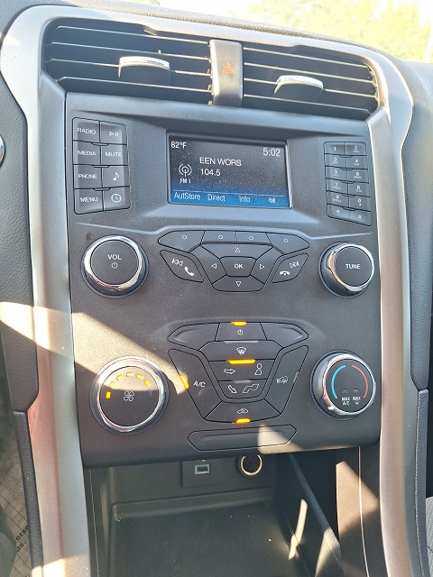 Used 2019 Ford Fusion S FWD image 15