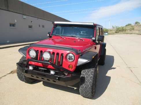 Used 2011 Jeep Wrangler Rubicon image 7