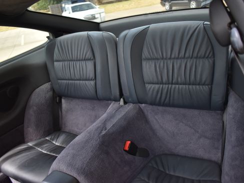 Used 2001 Porsche 911 Coupe RWD image 22