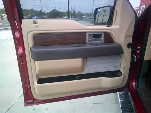 Used 2013 Ford F150 Lariat image 14