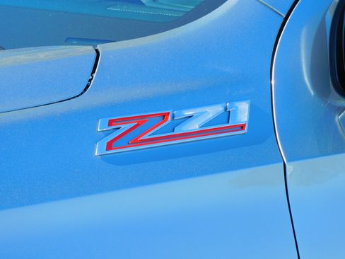 Used 2025 Chevrolet Suburban Z71 image 28