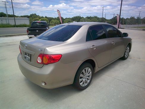 Used 2009 Toyota Corolla XLE FWD image 4