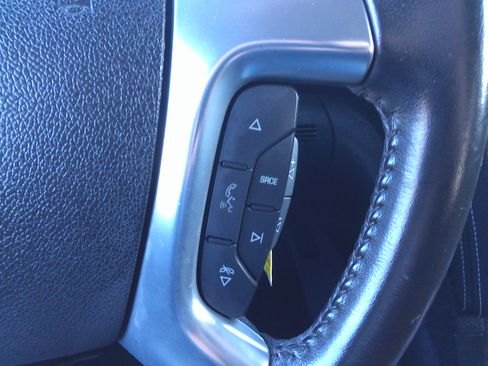 Used 2017 Chevrolet Traverse LT image 30