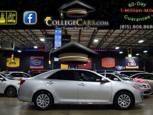 Used 2012 Toyota Camry LE image 5