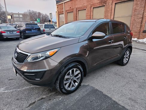 Used 2014 Kia Sportage LX image 2