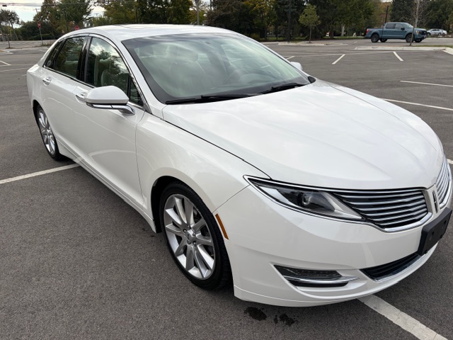 Used 2015 Lincoln MKZ AWD image 4