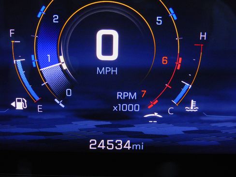 Used 2025 Chevrolet Traverse LT image 30