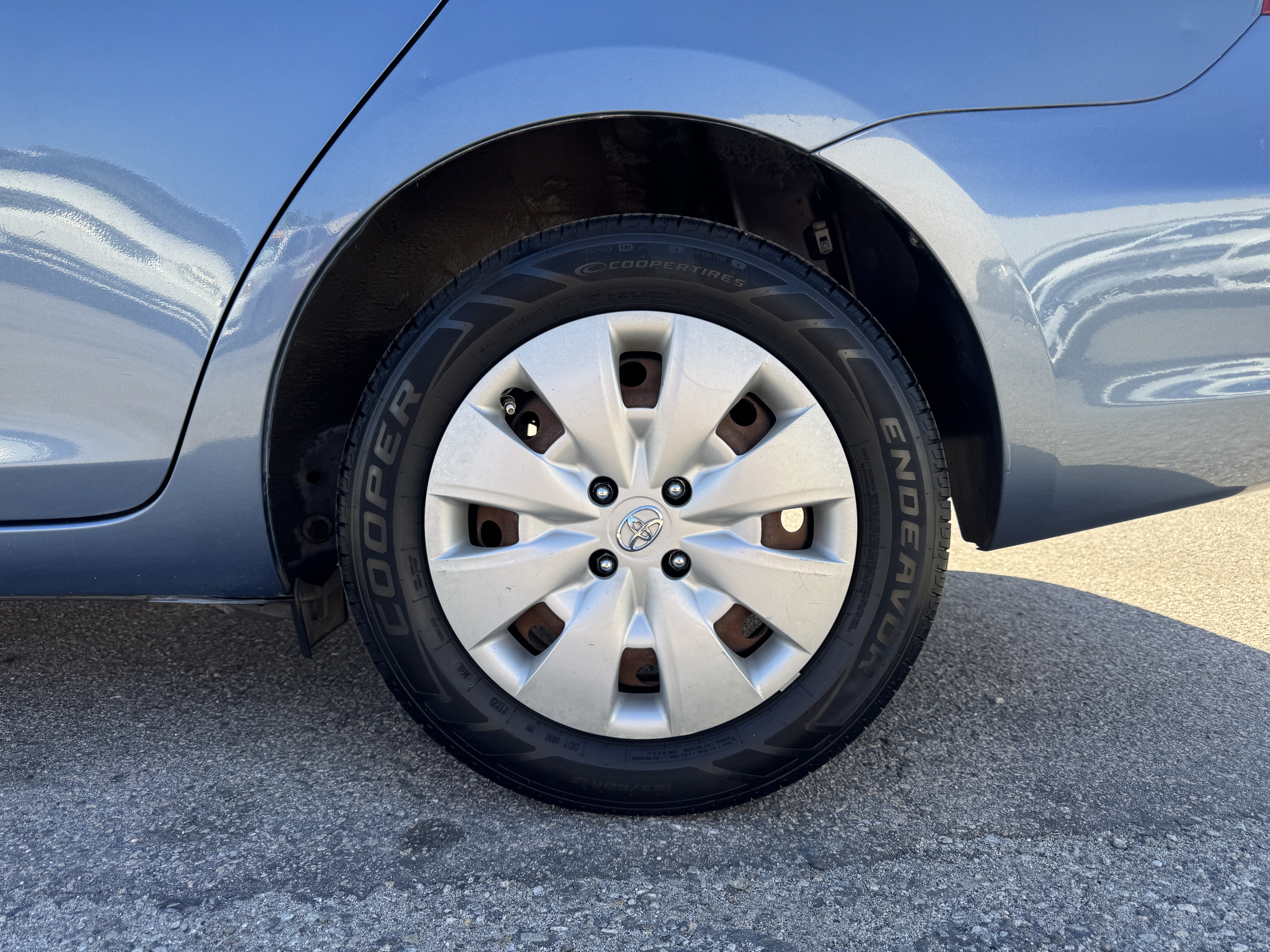 Used 2009 Toyota Yaris Sedan FWD image 15