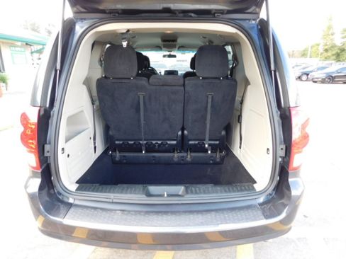 Used 2014 Dodge Grand Caravan SE image 8