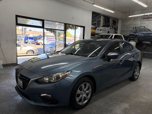 Used 2015 MAZDA MAZDA3 i Sport Sedan FWD image 1