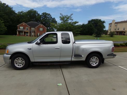 Used 2003 Ford F150 2WD SuperCab XLT image 2