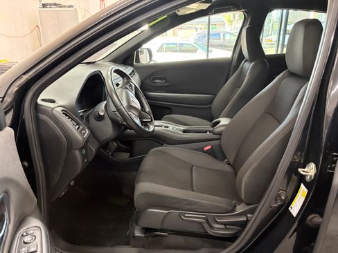 Used 2019 Honda HR-V FWD Sport image 11