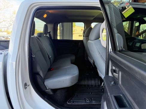 Used 2016 RAM 2500 4x4 Crew Cab ST image 19