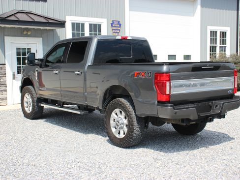 Used 2019 Ford F250 4x4 Crew Cab Limited image 7