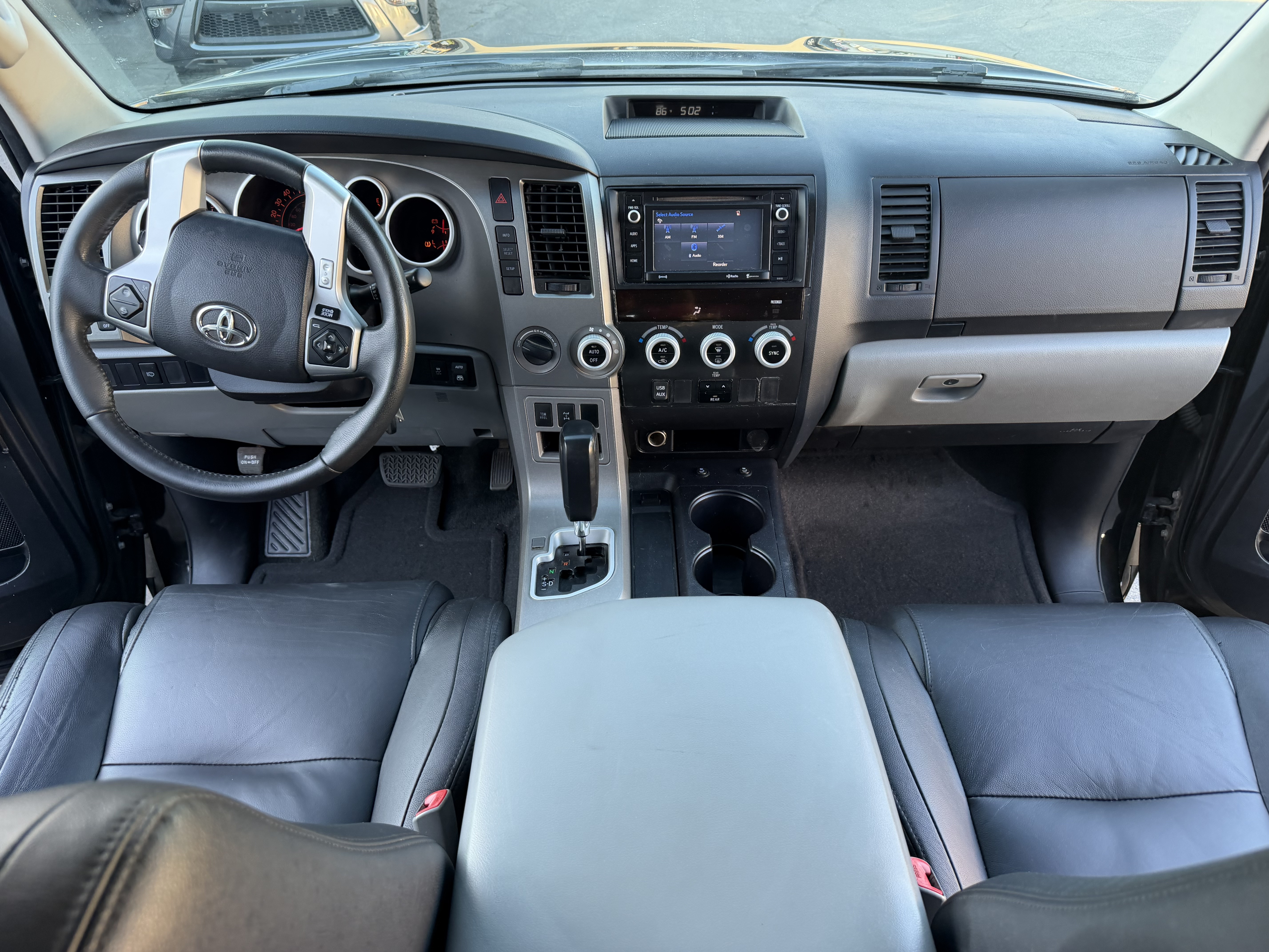 Used 2016 Toyota Sequoia SR5 AWD/4WD image 27
