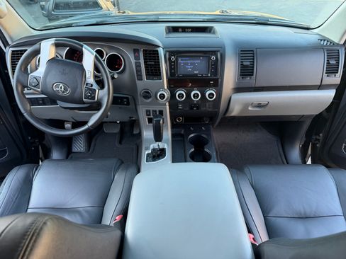 Used 2016 Toyota Sequoia SR5 image 27