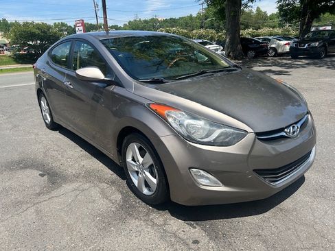 Used 2013 Hyundai Elantra Sedan FWD image 7