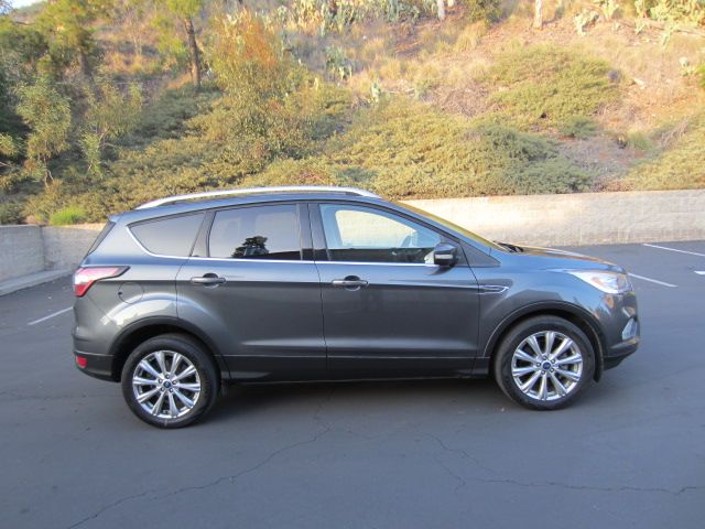 Used 2018 Ford Escape Titanium FWD image 4