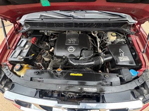Used 2014 Nissan Titan image 17