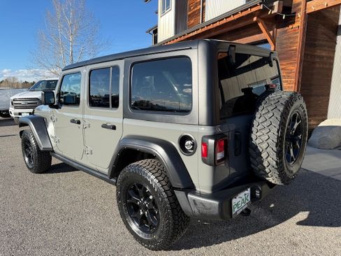 Used 2022 Jeep Wrangler Unlimited Willys image 3