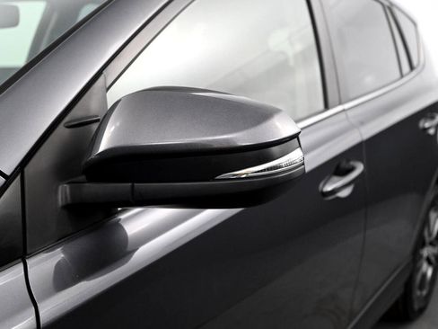 Used 2017 Toyota RAV4 XLE image 11