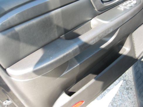 Used 2008 GMC Envoy 4WD image 8