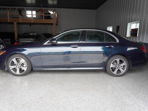 Used 2018 Mercedes-Benz E 300 image 9
