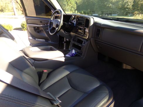 Used 2006 Chevrolet Silverado 1500 SS image 17