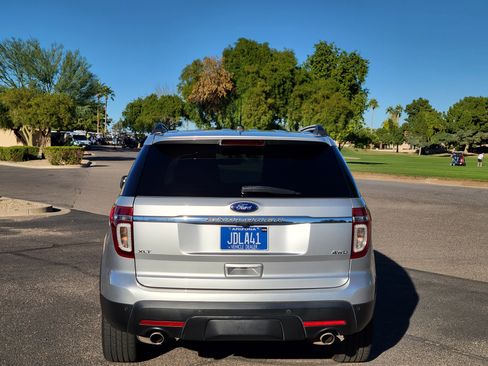 Used 2013 Ford Explorer XLT image 7
