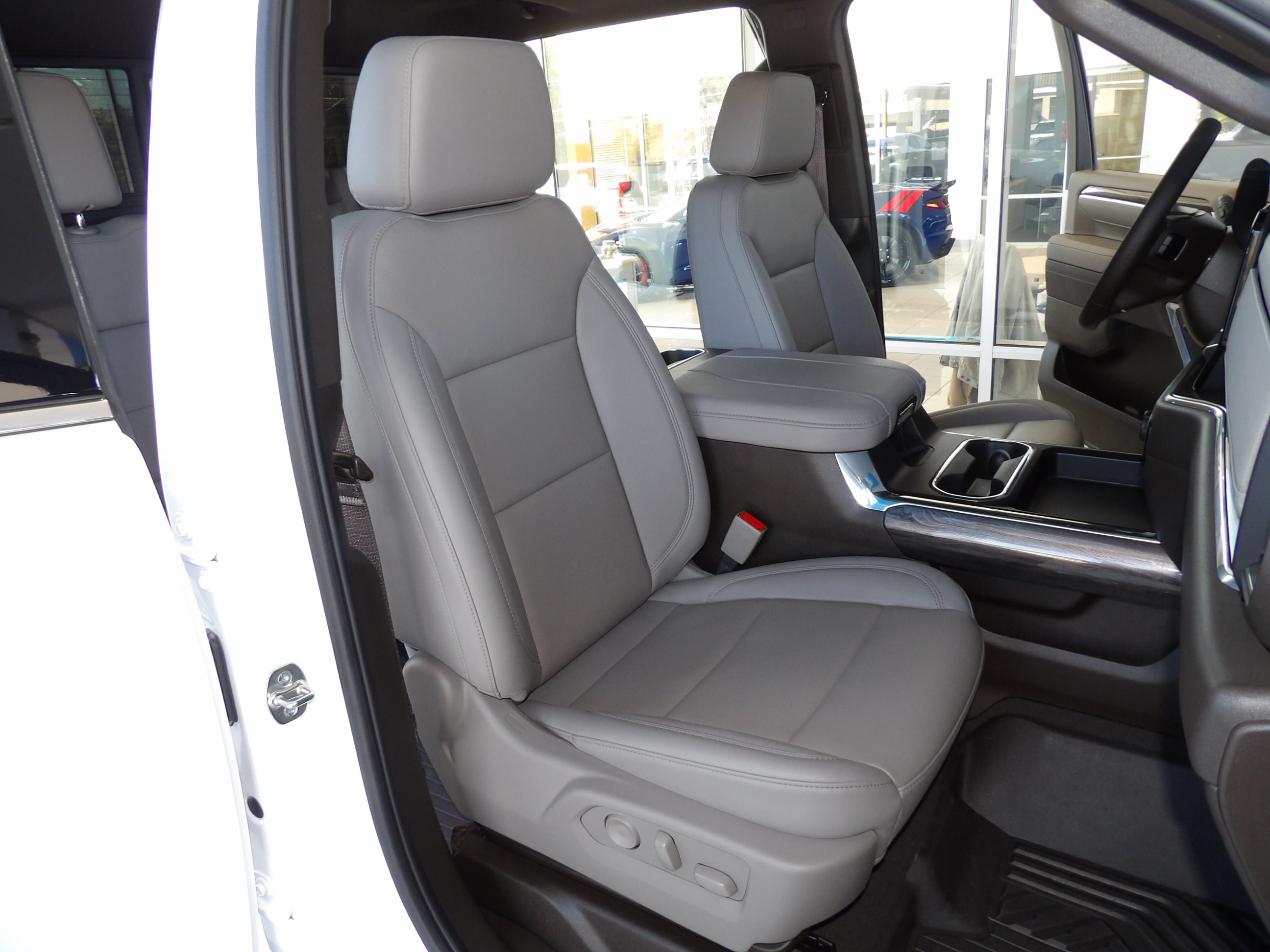 Used 2026 Chevrolet Silverado 2500 4x4 Crew Cab LTZ image 32