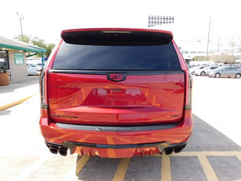 Used 2023 Cadillac Escalade V image 6