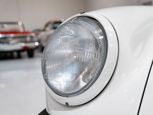 Used 1989 Porsche 911 Turbo Coupe RWD image 38