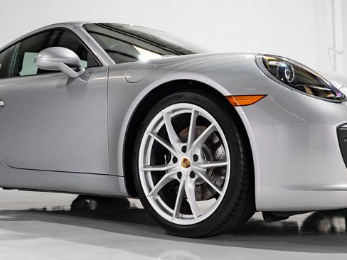 Used 2019 Porsche 911 Carrera S Coupe RWD image 28