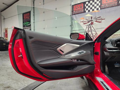 Used 2023 Chevrolet Corvette Z06 w/ Z07 Performance Package image 28