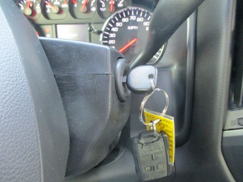 Used 2015 Chevrolet Silverado 1500 LS image 40