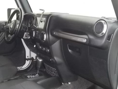 Used 2017 Jeep Wrangler 4WD Unlimited Sport image 24