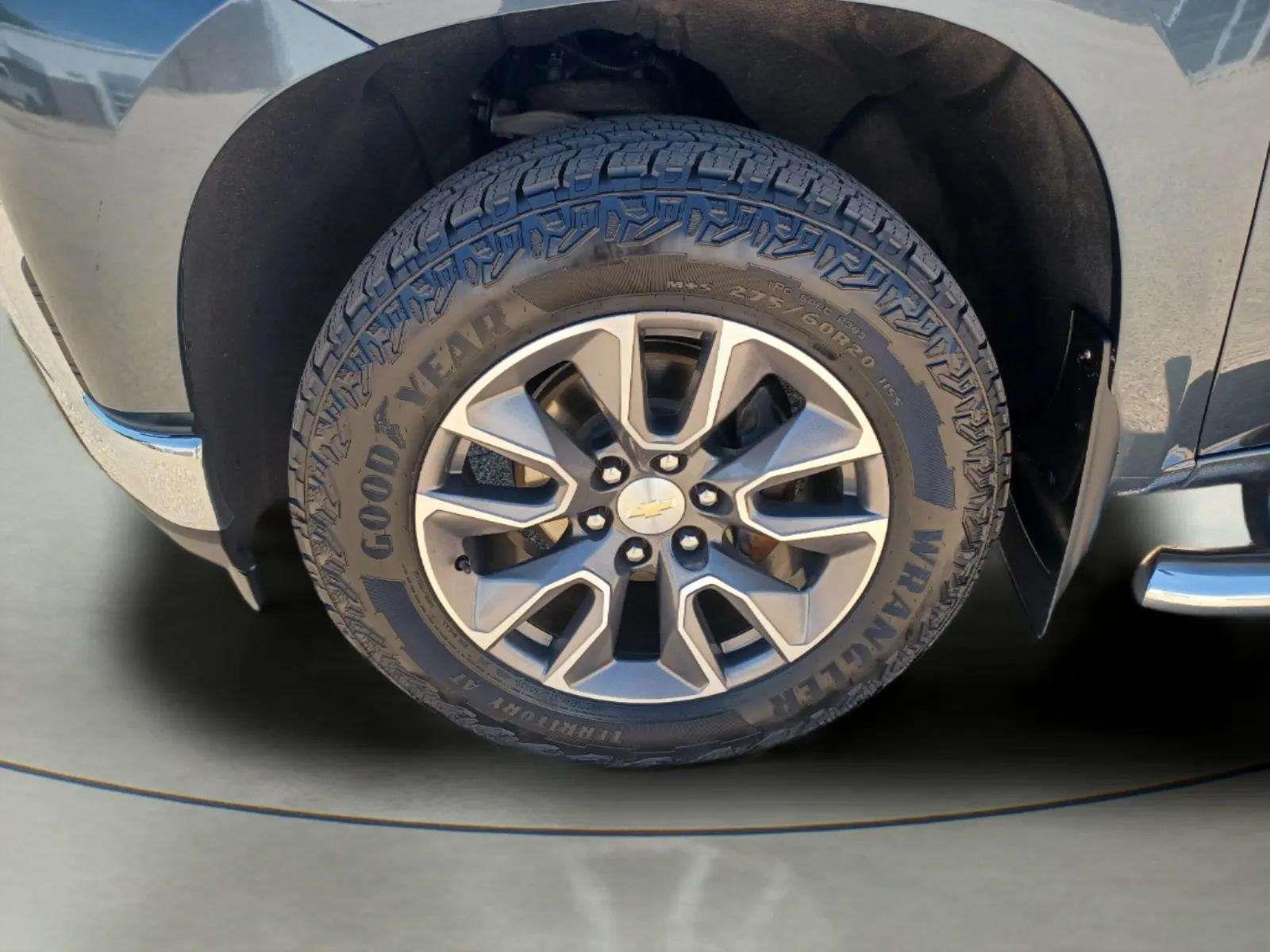 Used 2021 Chevrolet Silverado 1500 4x4 Crew Cab LT image 30