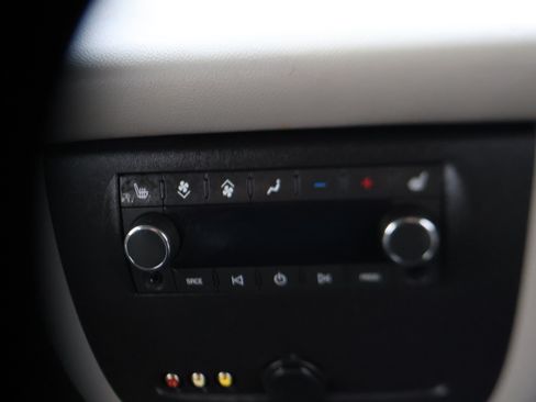 Used 2014 Chevrolet Suburban LTZ image 19