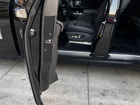 Used 2021 Rolls-Royce Phantom image 31