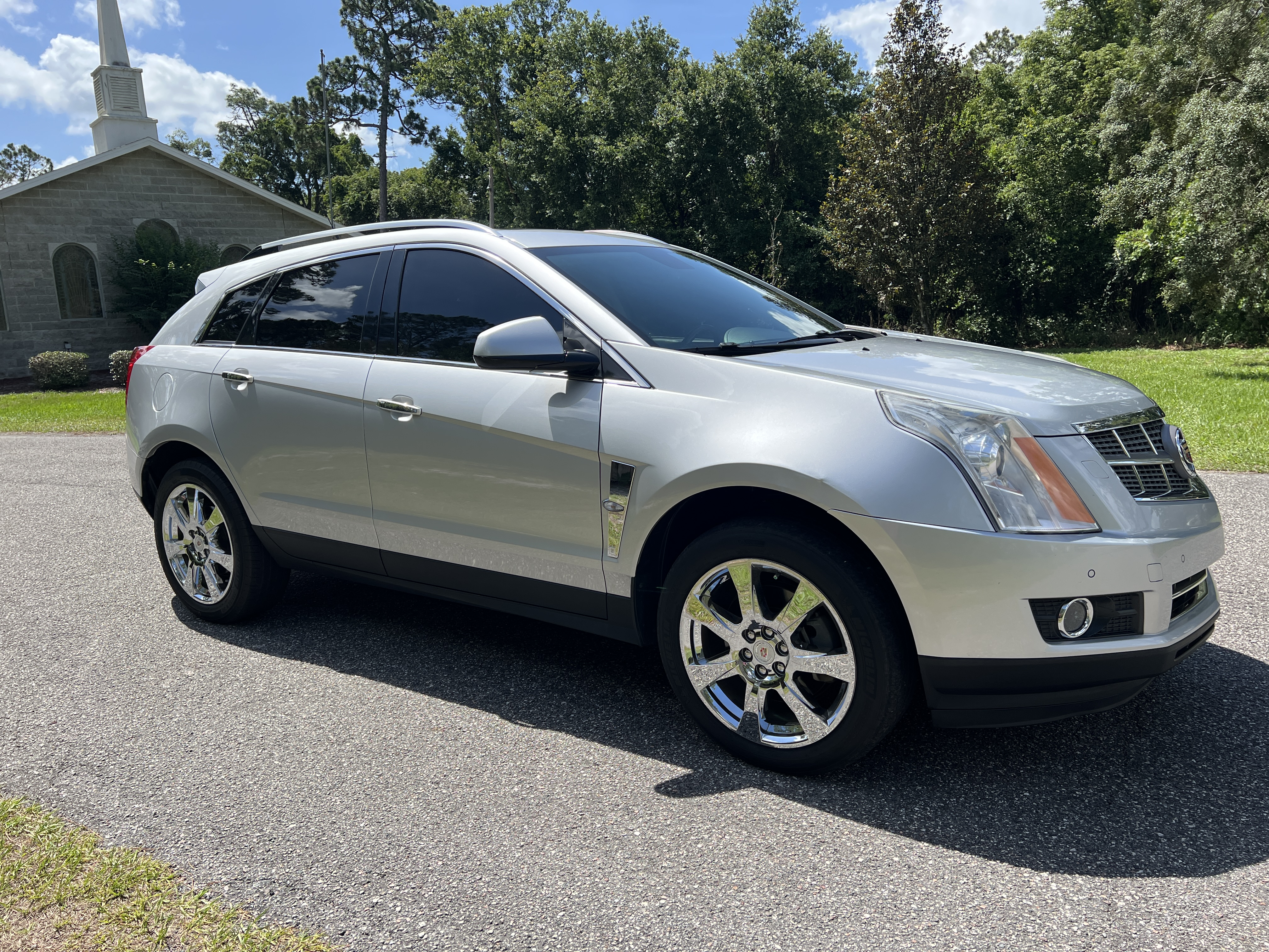 Used 2010 Cadillac SRX AWD Performance image 7