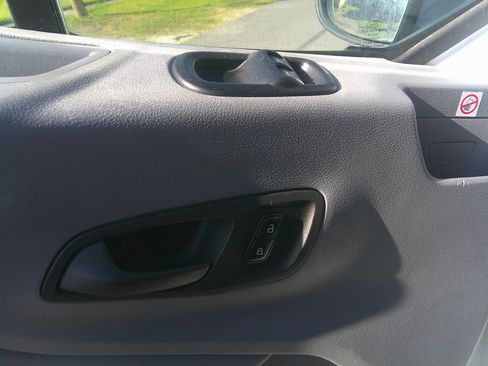 Used 2019 Ford Transit 150 XL image 16